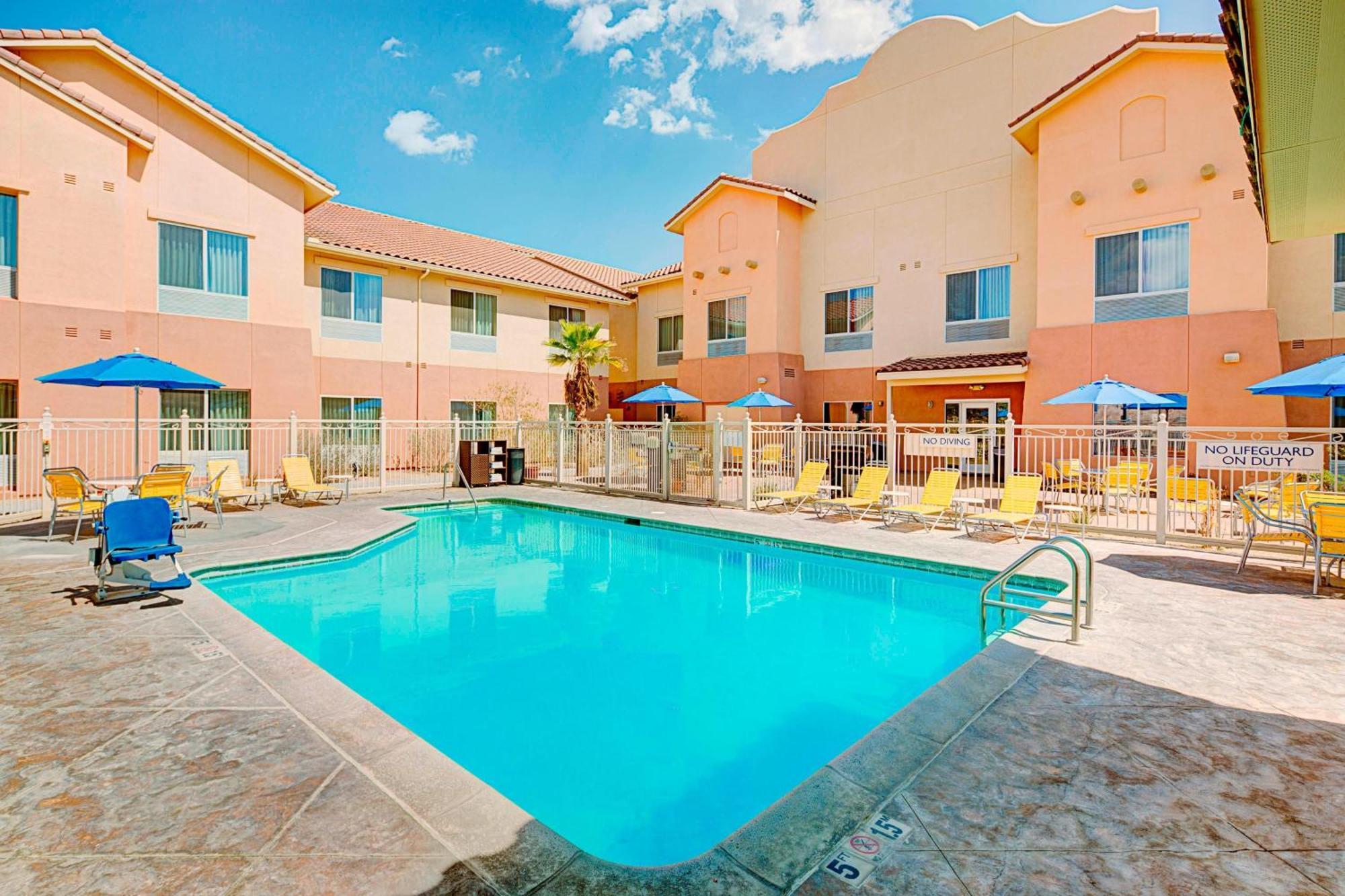 Fairfield Inn & Suites Twentynine Palms - Joshua Tree National Park Bagian luar foto